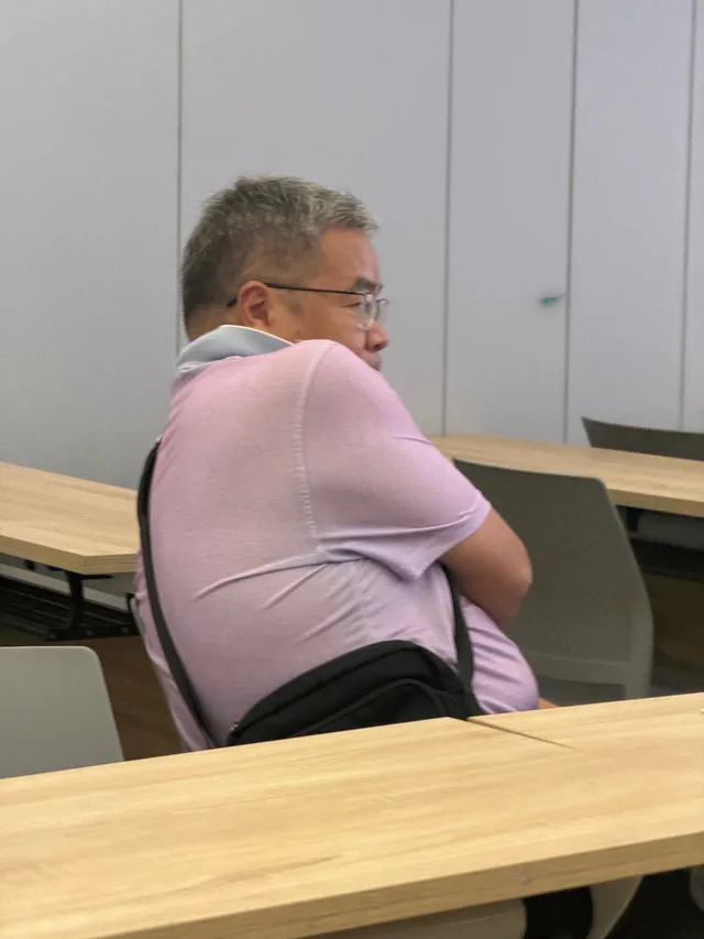 在高流动性社区中，成年人如何重新建立有意义的人际连接与自我表达？ 图像 12
