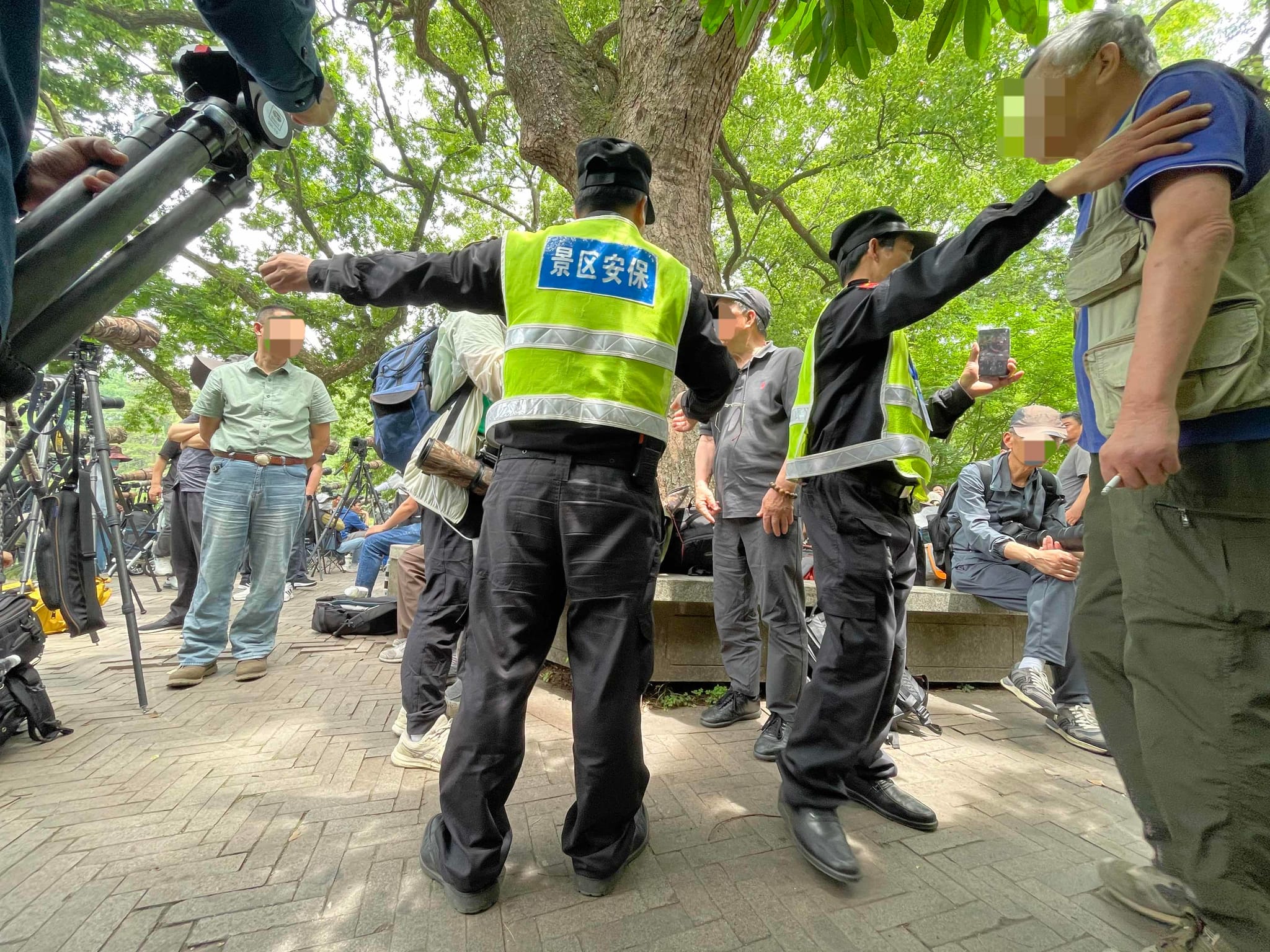 重构人鸟关系：杭州市观鸟活动的空间实践与协同治理研究